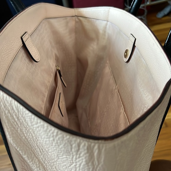 Kate spade large peachy pink and black pebbled leather tote bag - Picture 15 of 16